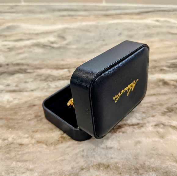 Abraham Lincoln American Flag Collectible Cufflinks w/ Lincoln Signature Box - Picture 2 of 3